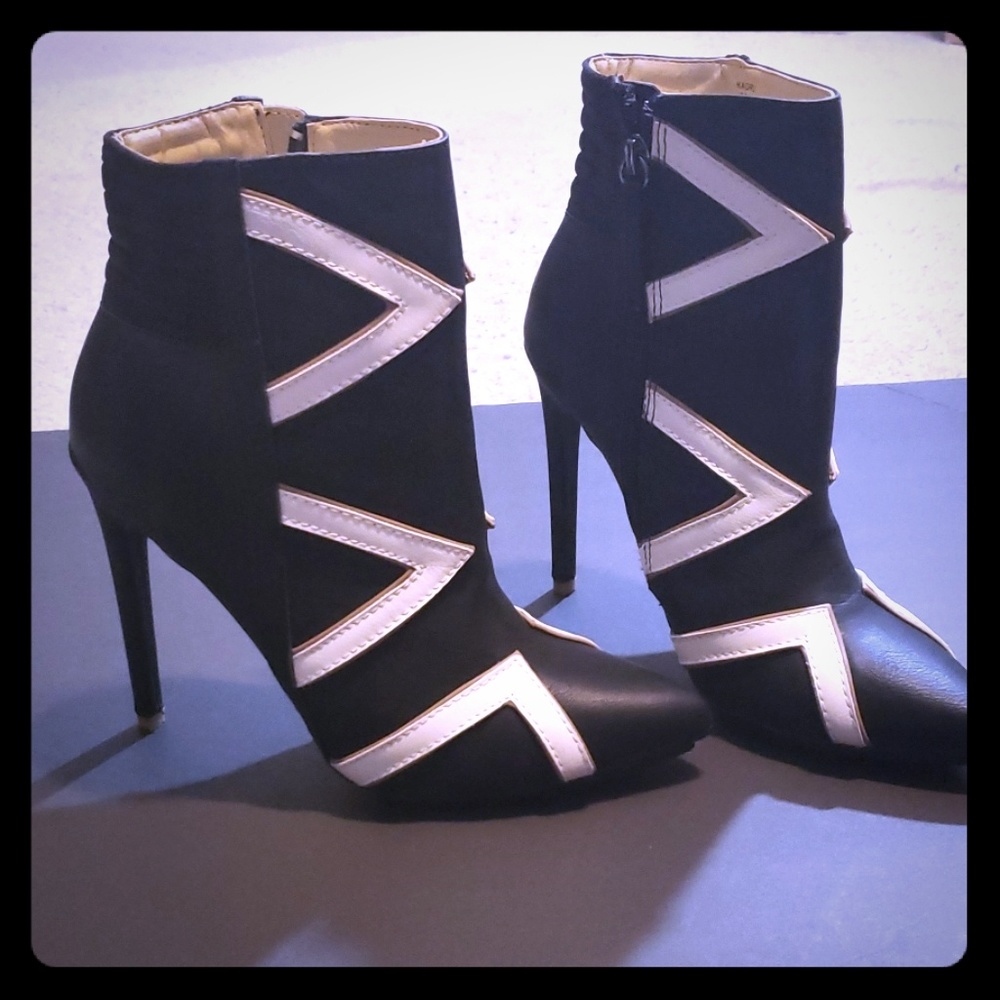 Gwen Stefani Short Boot heels